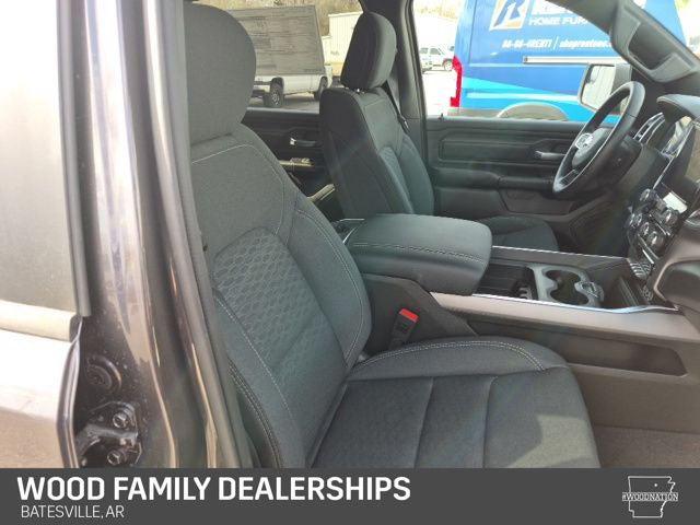 2026 Ram 1500 Express Crew Cab 4x4 5'7" Box