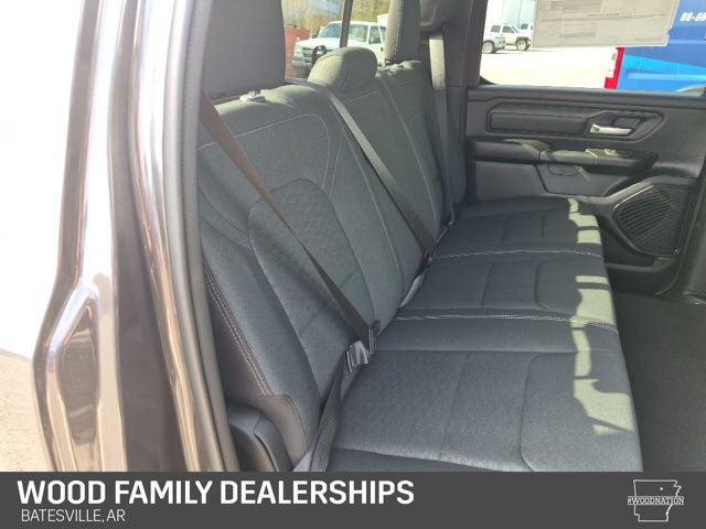 2026 Ram 1500 Express Crew Cab 4x4 5'7" Box