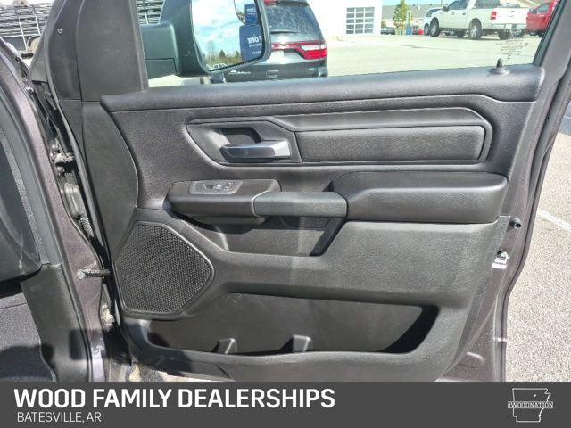 2026 Ram 1500 Express Crew Cab 4x4 5'7" Box
