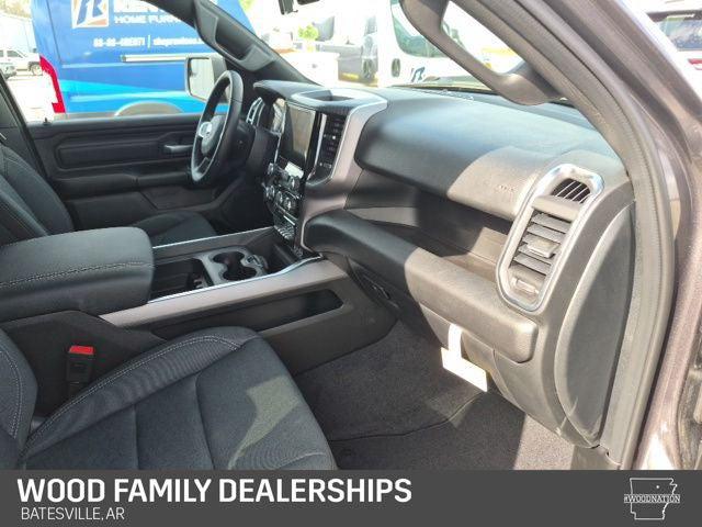 2026 Ram 1500 Express Crew Cab 4x4 5'7" Box