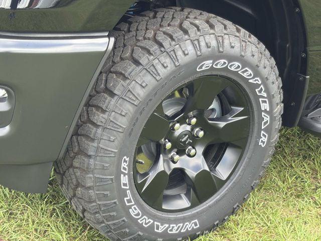 2026 Ram 1500 Warlock Crew Cab 4x4 5'7" Box