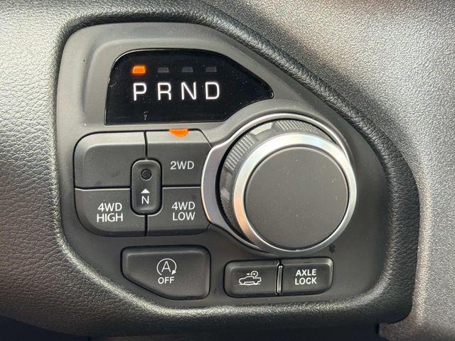 2026 Ram 1500 Warlock Crew Cab 4x4 5'7" Box