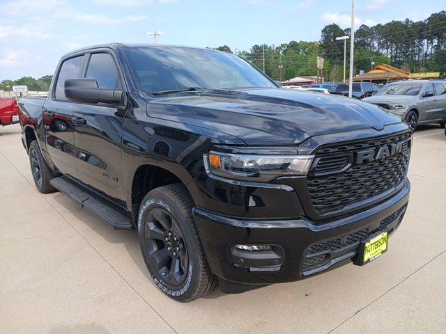 2026 RAM Ram 1500 RAM 1500 EXPRESS CREW CAB 4X4 57 BOX