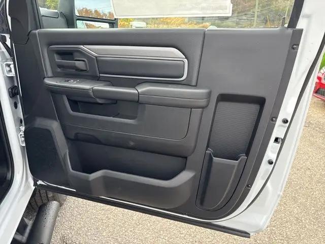 2026 Ram 3500 Tradesman Regular Cab 4x4 8' Box