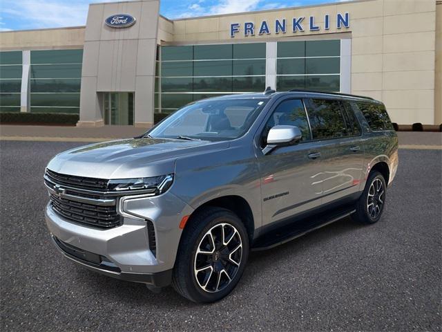 2022 Chevrolet Suburban 4WD RST