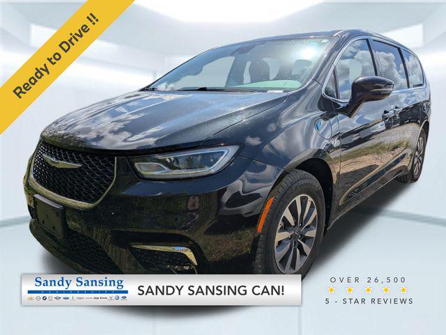 2022 Chrysler Pacifica Hybrid Touring L 2022 Chrysler Pacifica Hybrid Touring L