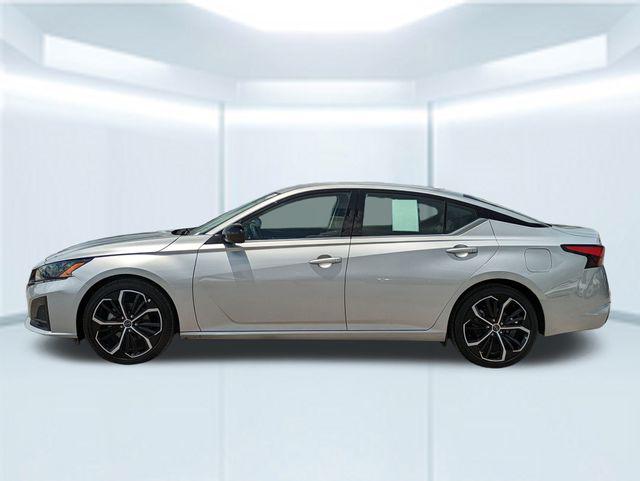2023 Nissan Altima SR FWD