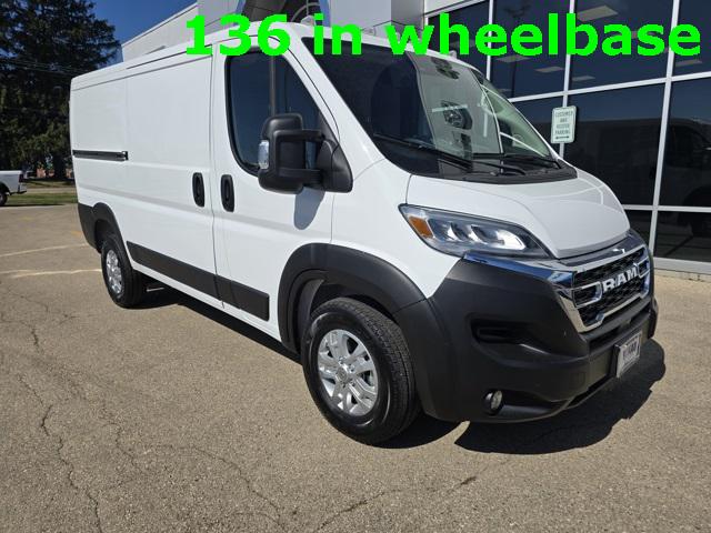 2025 RAM ProMaster 1500 Cargo Van SLT Low Roof 136 WB