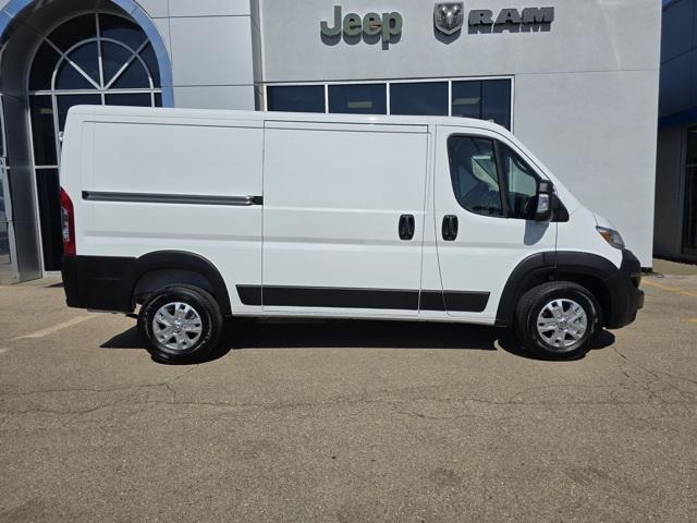 2025 RAM ProMaster 1500 Cargo Van SLT Low Roof 136 WB