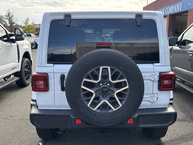 2024 Jeep Wrangler 4-Door Sahara 4x4