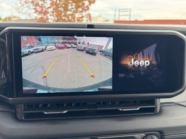 2024 Jeep Wrangler 4-Door Sahara 4x4