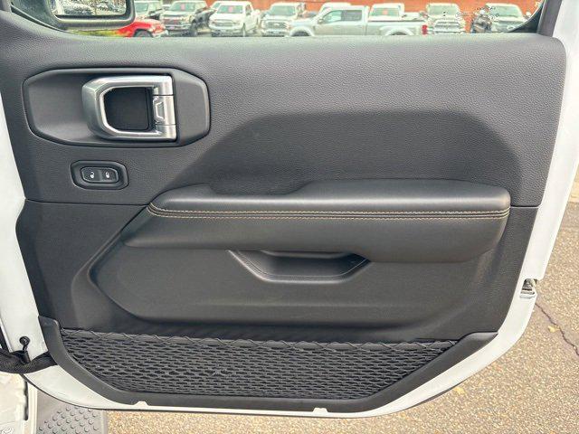 2024 Jeep Wrangler 4-Door Sahara 4x4