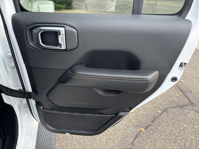 2024 Jeep Wrangler 4-Door Sahara 4x4
