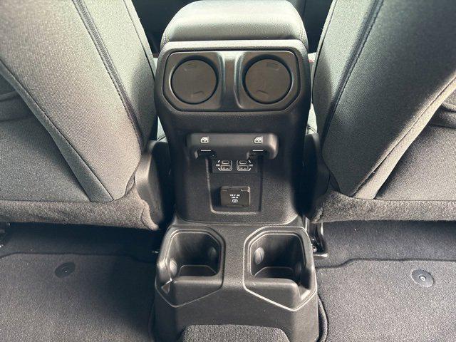 2024 Jeep Wrangler 4-Door Sahara 4x4