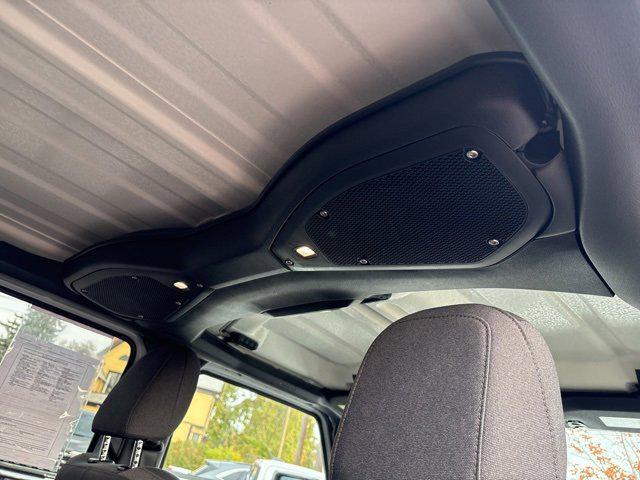 2024 Jeep Wrangler 4-Door Sahara 4x4