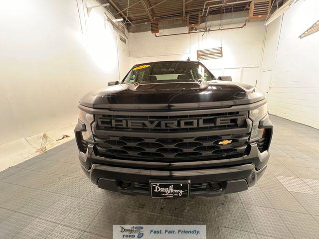 2022 Chevrolet Silverado 1500 4WD Crew Cab Short Bed Custom