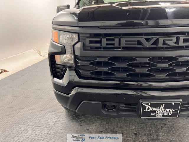 2022 Chevrolet Silverado 1500 4WD Crew Cab Short Bed Custom
