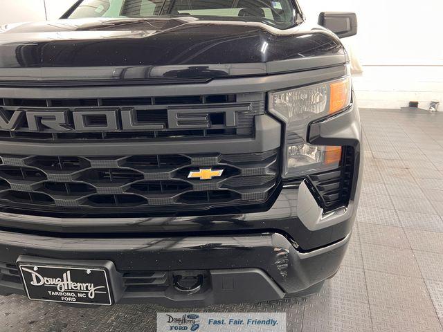 2022 Chevrolet Silverado 1500 4WD Crew Cab Short Bed Custom