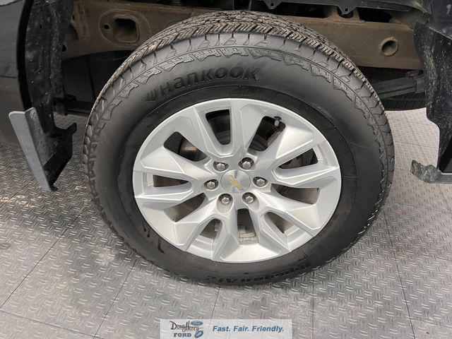 2022 Chevrolet Silverado 1500 4WD Crew Cab Short Bed Custom
