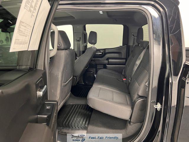 2022 Chevrolet Silverado 1500 4WD Crew Cab Short Bed Custom
