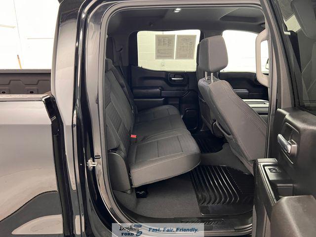 2022 Chevrolet Silverado 1500 4WD Crew Cab Short Bed Custom