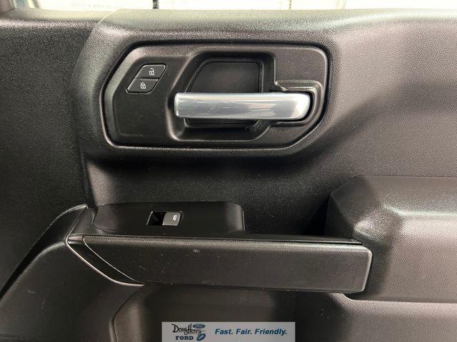 2022 Chevrolet Silverado 1500 4WD Crew Cab Short Bed Custom