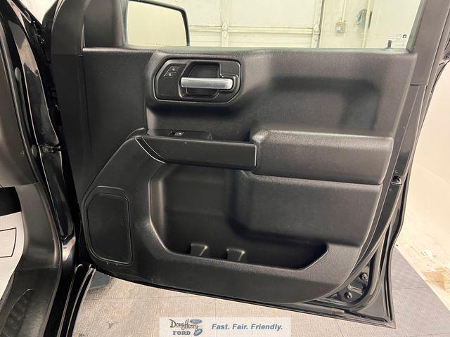 2022 Chevrolet Silverado 1500 4WD Crew Cab Short Bed Custom