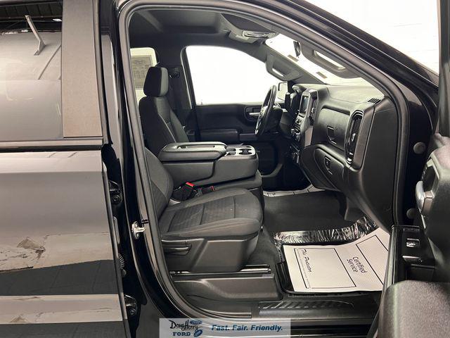 2022 Chevrolet Silverado 1500 4WD Crew Cab Short Bed Custom