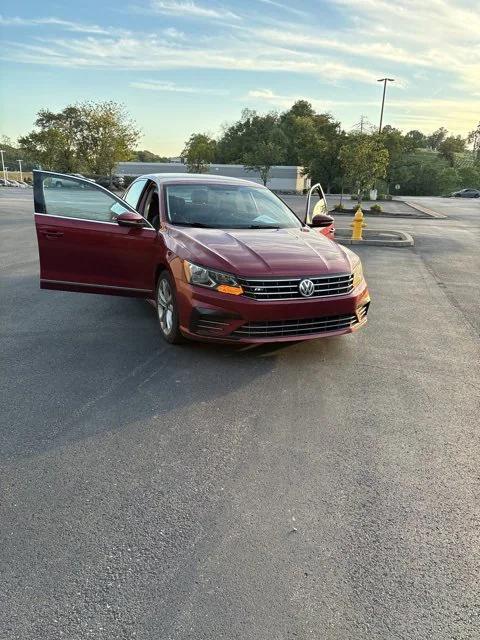 2017 Volkswagen Passat 1.8T R-Line