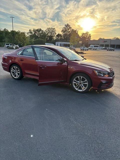 2017 Volkswagen Passat 1.8T R-Line
