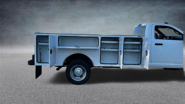 2024 RAM Ram 5500 Chassis Cab RAM 5500 TRADESMAN CHASSIS REGULAR CAB 4X4 84 CA