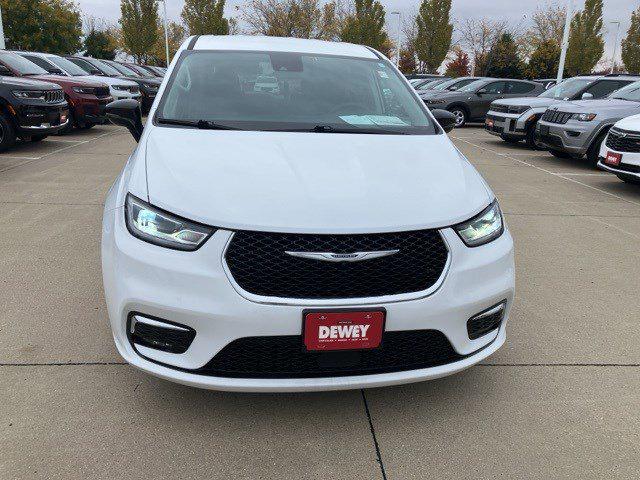 2024 Chrysler Pacifica Touring L 2024 Chrysler Pacifica Touring L