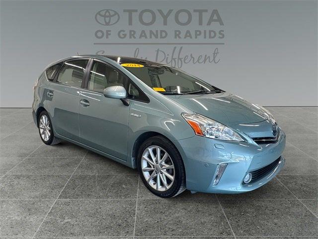 2014 Toyota Prius v Five