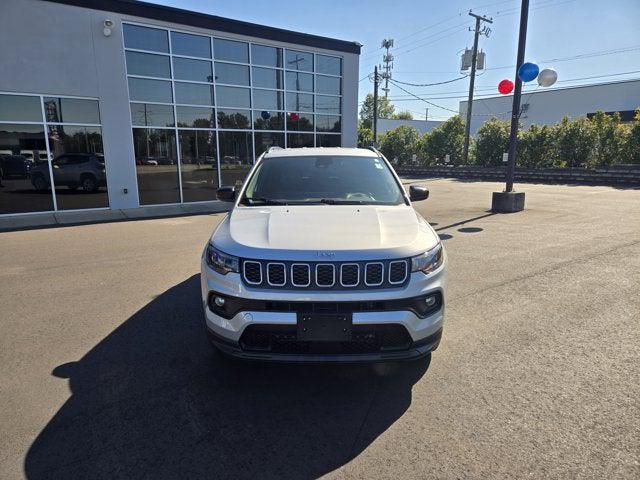 2024 Jeep Compass Latitude 4x4 2024 Jeep Compass Latitude 4x4