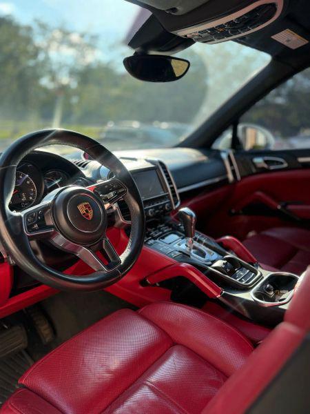 2016 Porsche Cayenne Base
