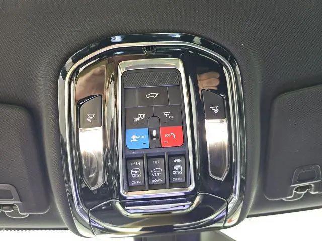 2023 Jeep Grand Cherokee Overland 4x4