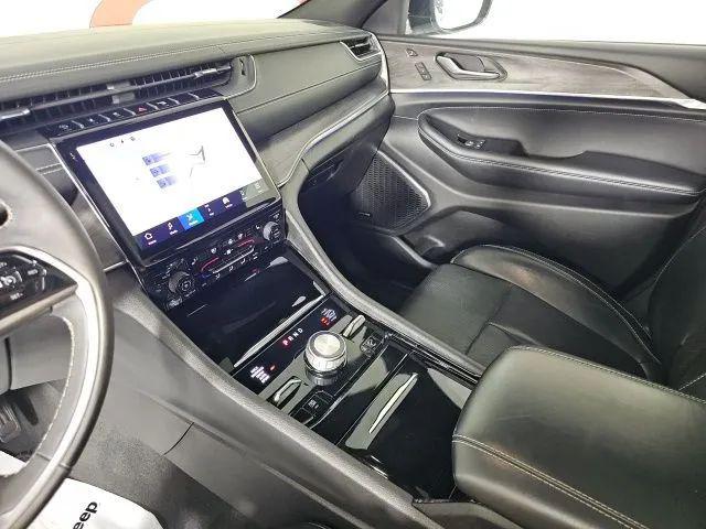 2023 Jeep Grand Cherokee Overland 4x4