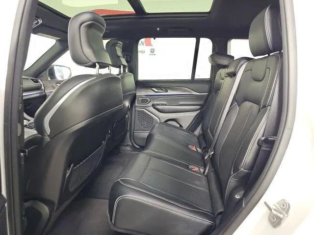 2023 Jeep Grand Cherokee Overland 4x4