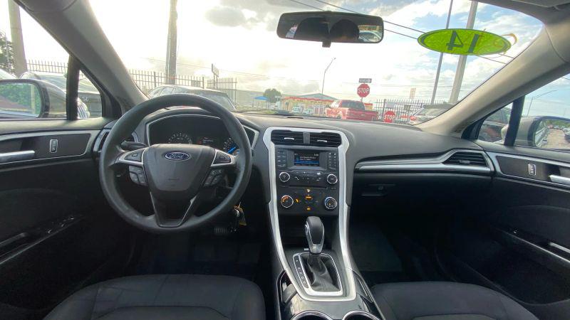 2014 Ford Fusion SE