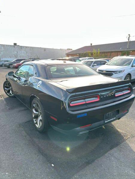 2015 Dodge Challenger SXT