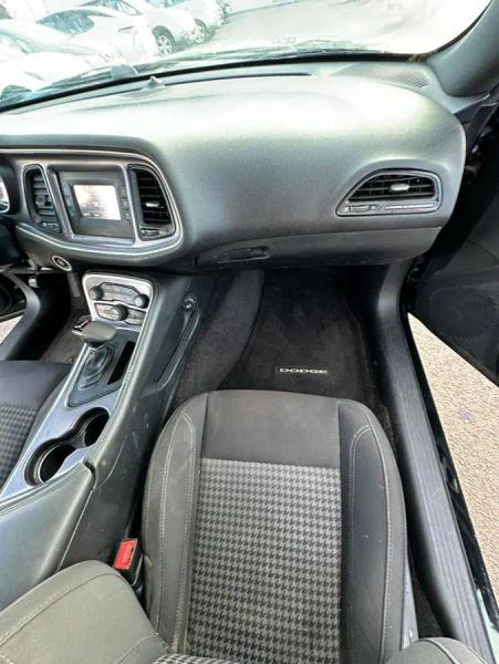 2015 Dodge Challenger SXT