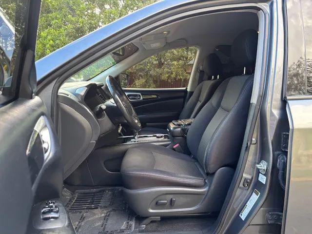 2019 Nissan Pathfinder SV