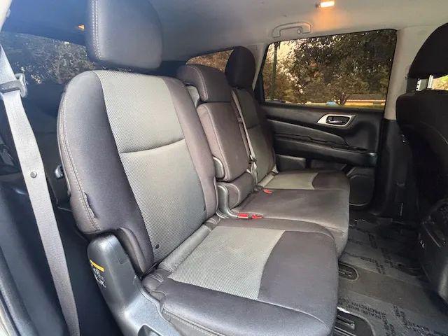 2019 Nissan Pathfinder SV