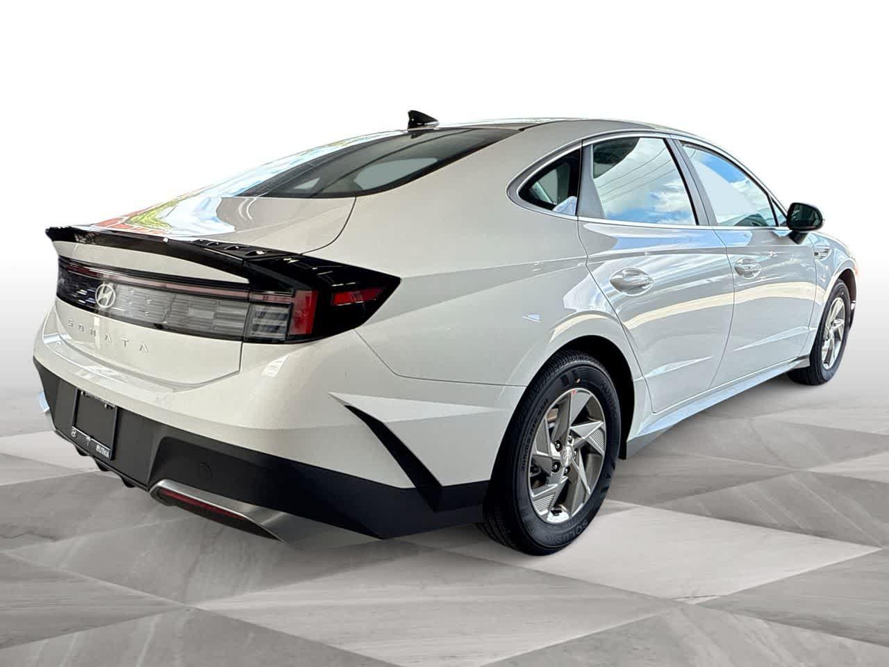 New 2026 Serenity White Hyundai SE image 37