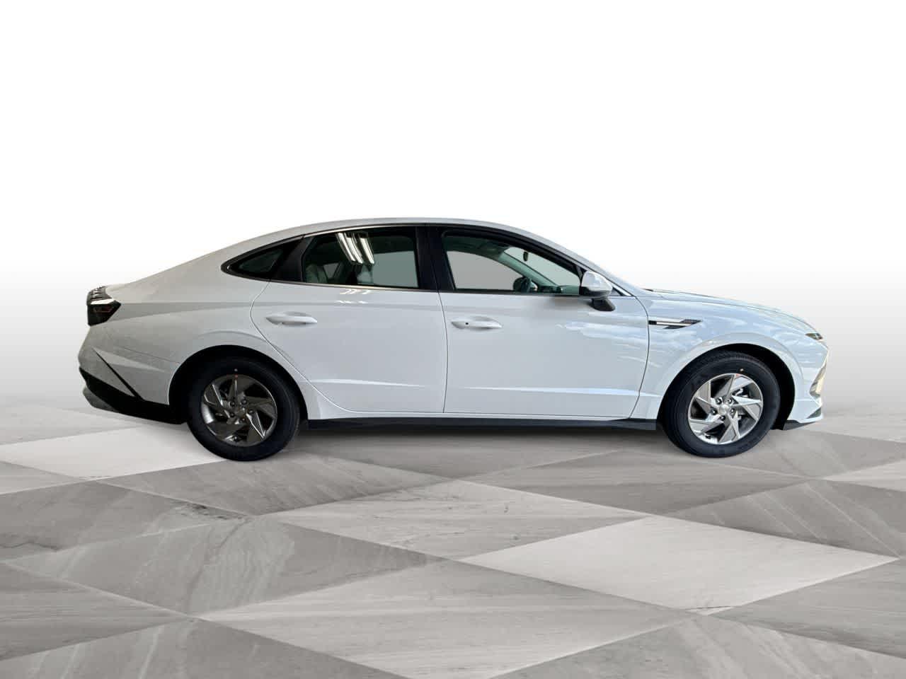 New 2026 Serenity White Hyundai SE image 38