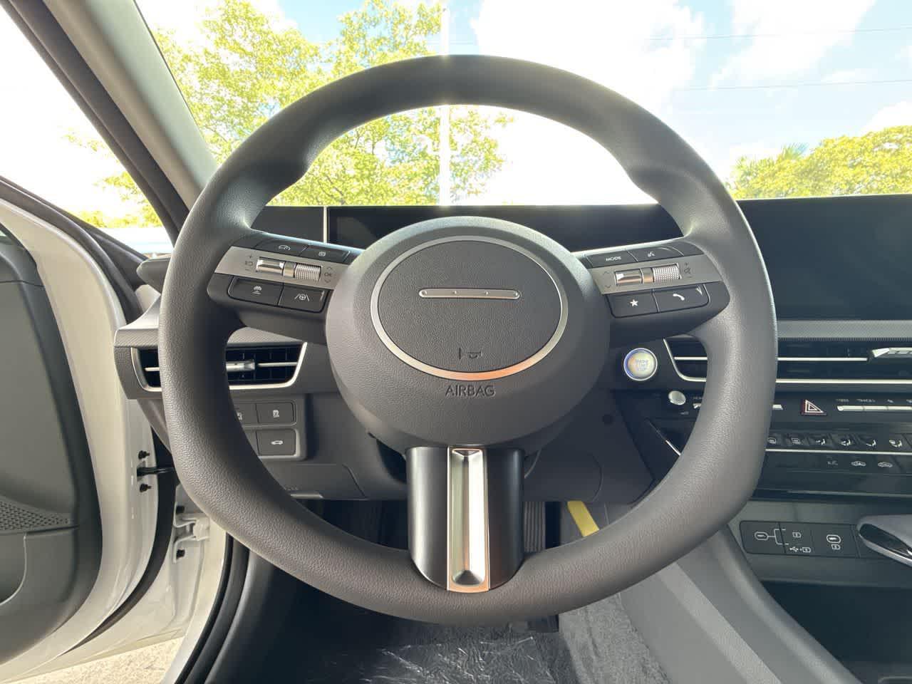New 2026 Serenity White Hyundai SE image 44