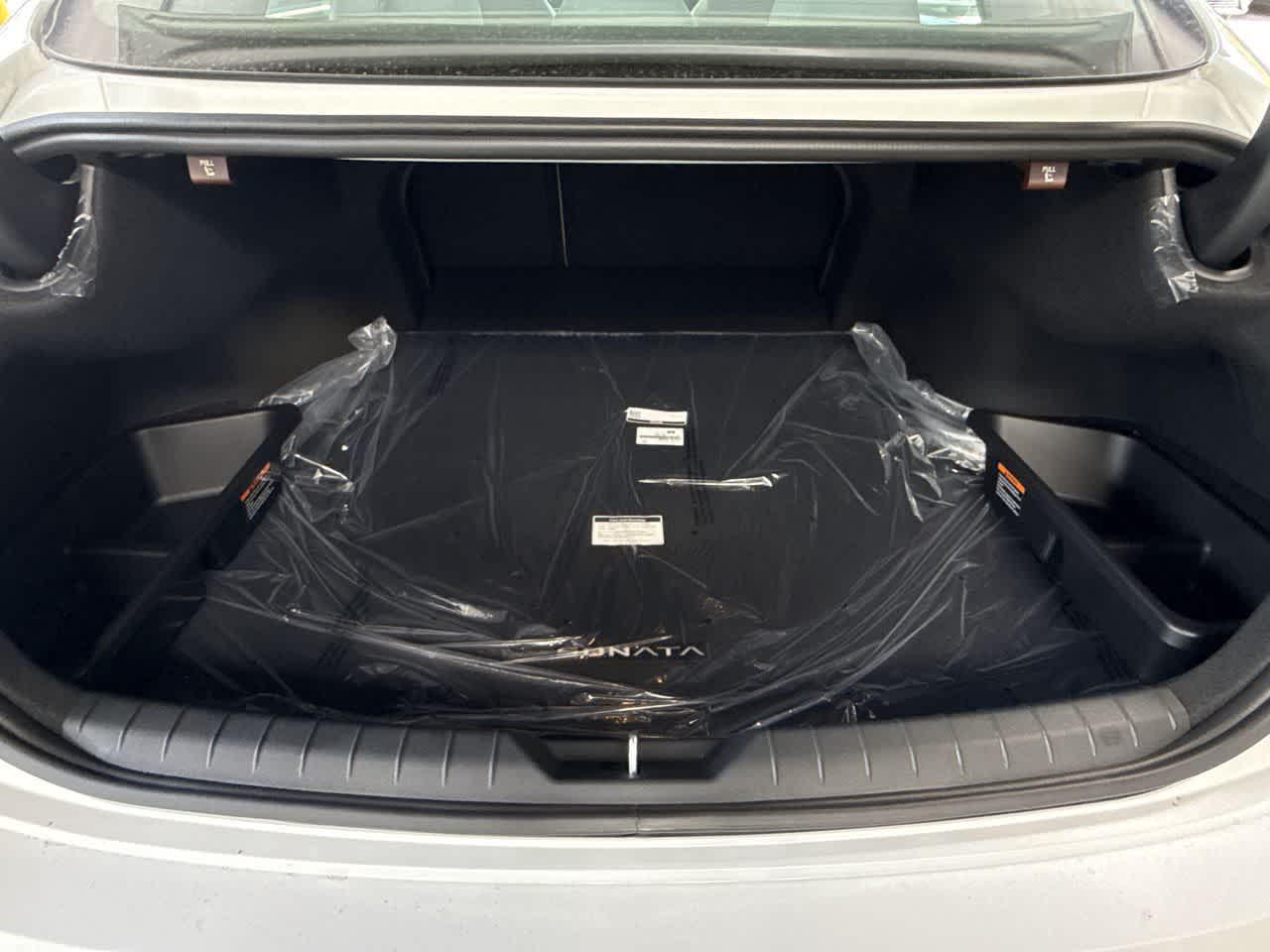 New 2026 Serenity White Hyundai SE image 54