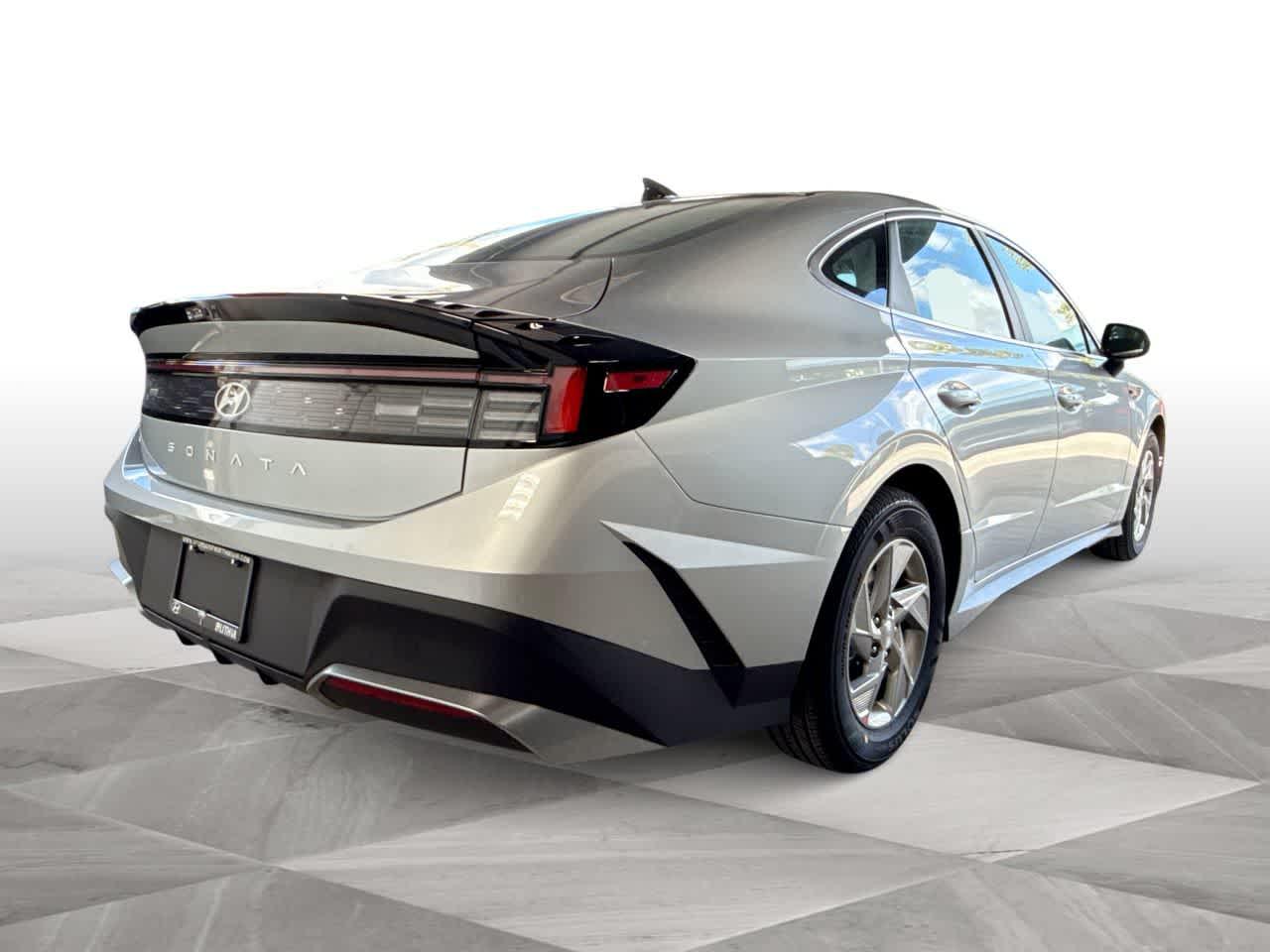 New 2026 Aero Silver Hyundai SE image 37