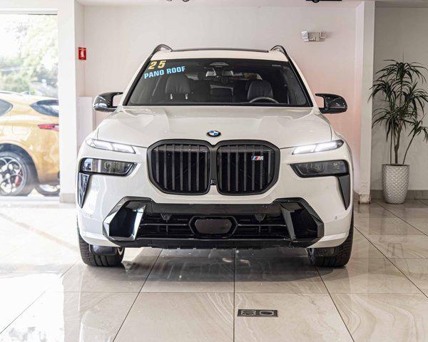 2025 BMW X7 M60i 2025 BMW X7 M60i