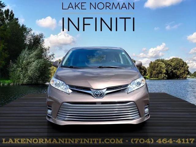 2019 Toyota Sienna XLE 8 Passenger